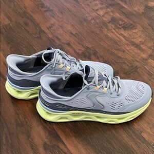 Skechers Women’s Glide-Step Altus 7.5